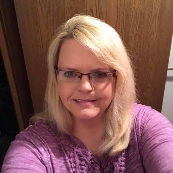 Meet your Posher, Kim - Picture 2 of 3